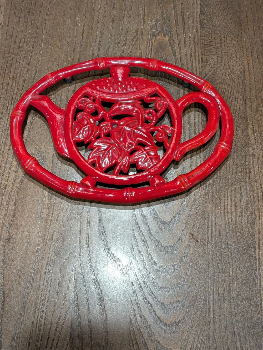 Bamboo Influence Red Cast Iron Teapot Trivet With Plastic Feet. 8x6 Inches. EUC